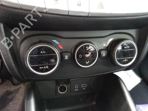 climate-control-fiat-tipo-estate-356_-357_-2016-37477761 main image