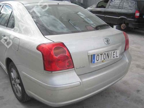 Middle console TOYOTA AVENSIS (_T25_) 2.0 D-4D (CDT250_, CDT250R) | BP11683894I22 