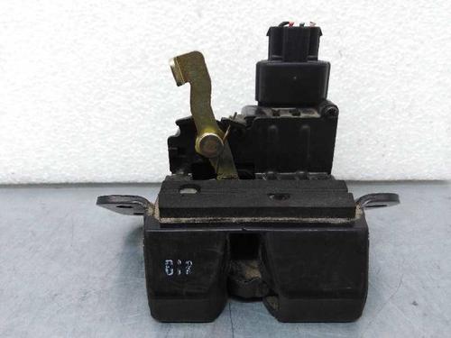Tailgate lock KIA CARENS III MPV (UN) 2.0 CRDi 115 | BP9044215C101 
