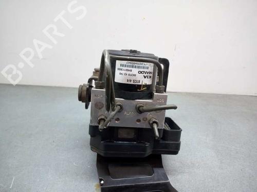 Used ABS pump KIA CARENS II MPV (FJ) 2.0 CRDi (113 hp) 19132776