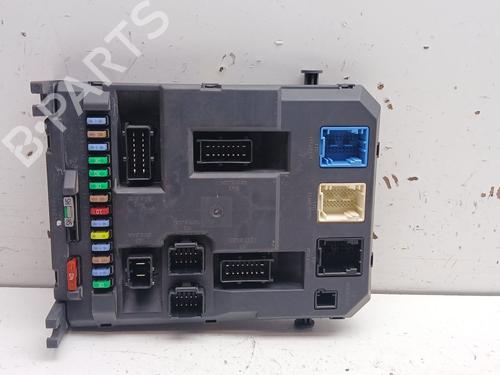 Used Fuse box Fuse box 36986857 36986857