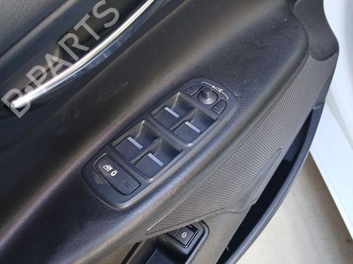 Used Left front window switch JAGUAR XE (X760) 2.0 D (180 hp) 30900125