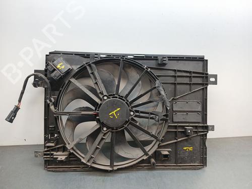 Used Radiator fan Radiator fan PEUGEOT 3008 II SUV (MC_, MR_, MJ_, M4_) 1.2 THP/ PureTech 130 (MRHNSM, MRHNSU, MRHNSJ, MRHNYW,... (131 hp) 38800132 38800132