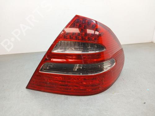Used Right taillight MERCEDES-BENZ E-CLASS (W211) E 270 CDI (211.016) (177 hp) 30125018