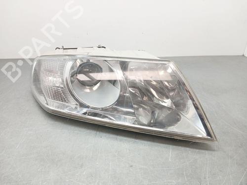 Used Right headlight SKODA OCTAVIA II (1Z3) 1.9 TDI (105 hp) 30316273