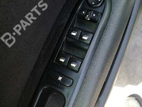 Used Left front window switch Left front window switch PEUGEOT 407 (6D_) 2.0 HDi 135 (6DRHRH, 6DRHRE, 6DRHRG, 6DRHRJ) (136 hp) 10411998 10411998