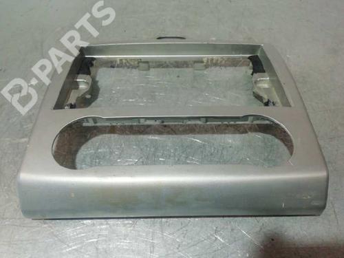 Mittelkonsole FORD FOCUS II (DA_, HCP, DP) [2004-2013]  11683907