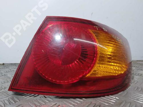 Used Right taillight HYUNDAI ELANTRA III Saloon (XD) 2.0 CRDi (113 hp) 11765747
