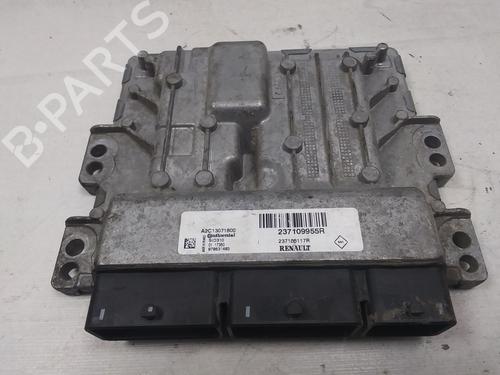 Used Engine control unit (ECU) RENAULT MASTER III Van (FV) [2010-2025]  24243660