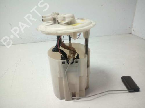 Used Fuel pump RENAULT MEGANE III Grandtour (KZ0/1) [2008-2016]  19247491