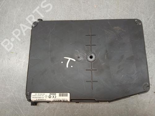 Zekeringkast RENAULT SCÉNIC II (JM0/1_) 1.5 dCi (JM02, JM13) | BP29826880E1