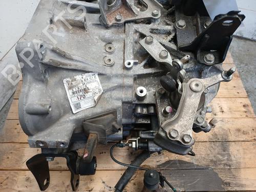 Gearbox TOYOTA AVENSIS Saloon (_T25_) 2.0 D-4D (ADT250_, ADT250R) | BP28070834M3 