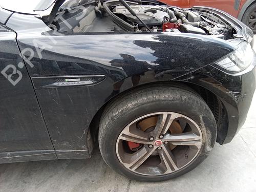 right-front-fenders-jaguar-f-pace-x761-2015-36466250 main image