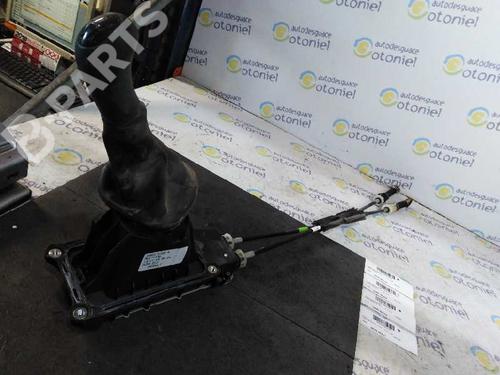 Used Gear lever DACIA SANDERO II [2012-2025]  7441812