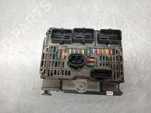 Used Fuse box LANCIA PHEDRA (179_) 2.2 JTD (179AXC1A) (128 hp) 30504866