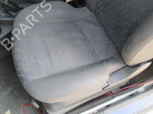 Fuse box FORD FOCUS I (DAW, DBW) 1.8 Turbo DI / TDDi | BP2368988E1 