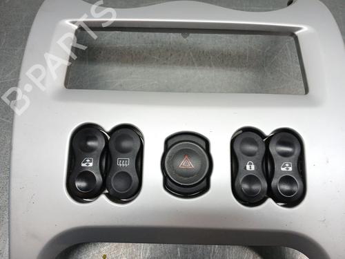 Left front window switch DACIA SANDERO 1.5 dCi | BP39611453I27 - Image 3