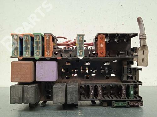 Used Fuse box Fuse box RENAULT SCÉNIC I MPV (JA0/1_, FA0_) 1.4 16V (JA0D, JA1H, Ja0W, JA10) (95 hp) 10194008 10194008