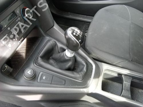 Used Gear lever Gear lever FORD FOCUS III 1.5 TDCi (120 hp) 39890081 39890081