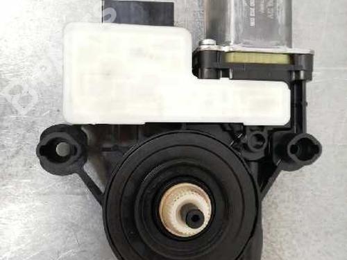 Used Right rear window motor SEAT LEON ST (5F8) 1.6 TDI (110 hp) 9221729