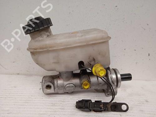 Used Brake master cylinder KIA SORENTO I (JC) 2.5 CRDi 4WD (140 hp) 2382356