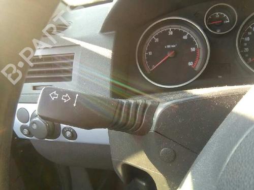 Fuse box OPEL ASTRA H (A04) 1.7 CDTI (L48) | BP3137770E1 