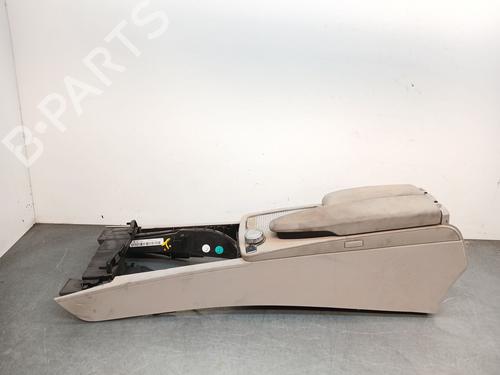 Used Armrest / Center console Armrest / Center console 38015590 38015590