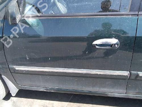 Right headlight KIA CARENS II MPV (FJ) 2.0 CRDi | BP2387105C29 