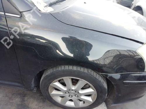 Used Right front fenders TOYOTA AVENSIS Estate (_T25_) 2.0 D-4D (CDT250_, CDT250R) (116 hp) 17972890