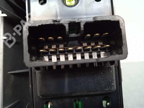Left front window switch KIA SPORTAGE II (JE_, KM_) 2.0 CRDi | BP7858579I27