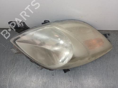 Used Left headlight TOYOTA YARIS (_P9_) 1.4 D-4D (NLP90_, NLP90R) (90 hp) 27841287