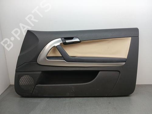 Høyre frontpanel Høyre frontpanel AUDI A3 (8P1) 2.0 TDI 16V (140 hp) 33654011 33654011