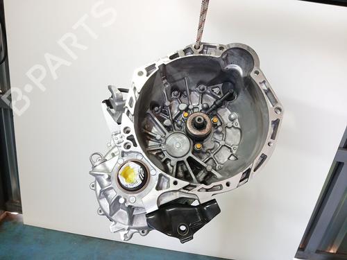 gearbox-kia-stonic-yb-2017-37402820 main image