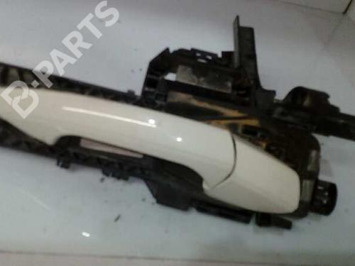 Front right exterior door handle MERCEDES-BENZ GLA-CLASS (X156) GLA 200 CDI / d (156.908) A2047602400 | BLANCO