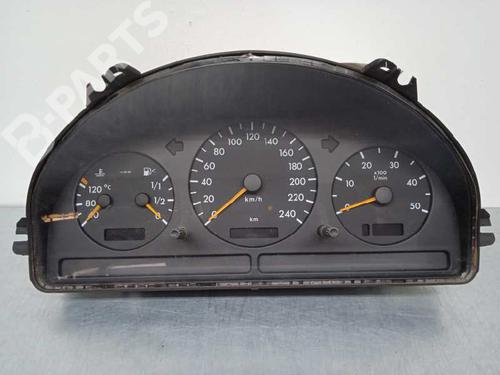 Used Instrument cluster MERCEDES-BENZ M-CLASS (W163) ML 400 CDI (163.128) (250 hp) 7003635