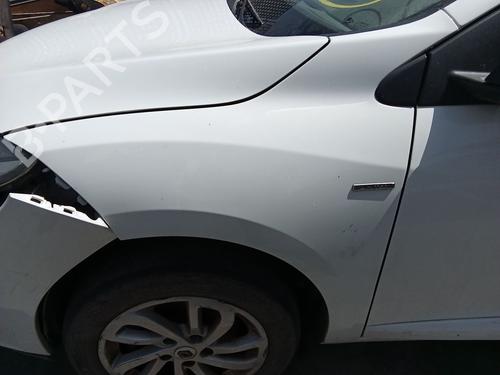 left-front-fenders-renault-megane-iii-hatchback-bz01_-b3_-2008-38946822 main image
