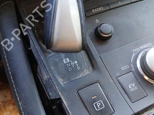 Używane Dźwignia zmiany biegów LEXUS CT (ZWA10_) 200h (ZWA10_) (99 hp) 30900639