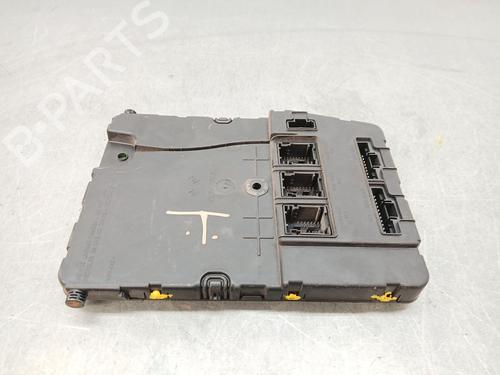 fuse-box-renault-grand-scenic-ii-jm01_-2004-2005-2006-2007-2008-2009-32022757 main image