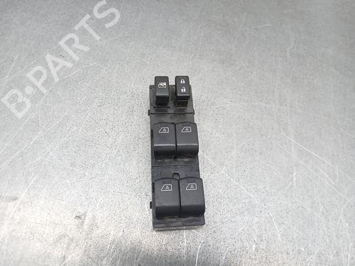 venstre-fortil-elrude-kontakt-infiniti-qx70-2013-30683681 main image