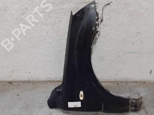 Used Right front fenders KIA SORENTO I (JC) 2.5 CRDi 4WD (140 hp) 8213191