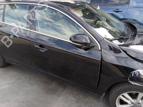 right-front-door-volvo-v60-i-155-2010-2011-2012-2013-2014-2015-2016-2017-2018-39621199 main image