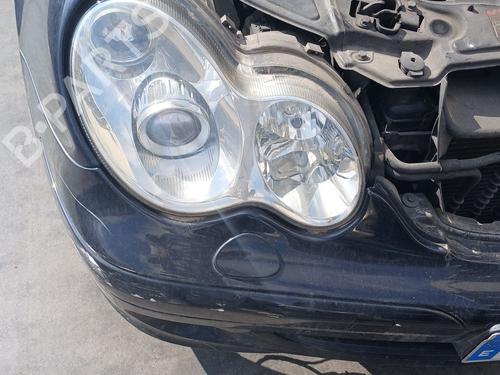 Used Right headlight MERCEDES-BENZ C-CLASS (W203) C 180 Kompressor (203.046) (143 hp) 29454274