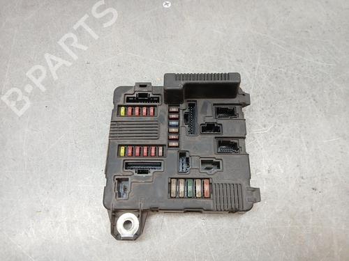 Used Fuse box RENAULT SCÉNIC II (JM0/1_) 1.5 dCi (JM02, JM13) (101 hp) 29826881