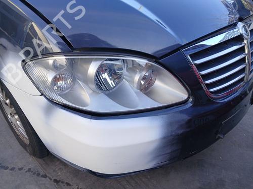 Used Right headlight SSANGYONG RODIUS I 2.7 Xdi (163 hp) 31149195