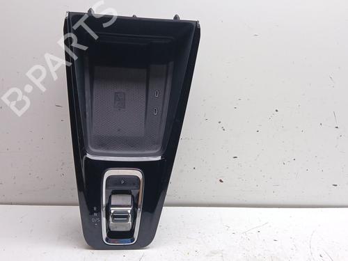 Used Gear lever Gear lever SKODA OCTAVIA IV (NX3, NN3, PV3) 1.5 TSi (150 hp) 33289339 33289339