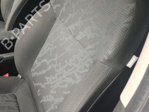 Siège avant gauche PEUGEOT 3008 I MPV (0U_) 1.6 HDi (112 hp) 30833508