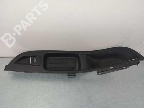 Used Right front window switch FORD FOCUS III [2010-2020]  8885122
