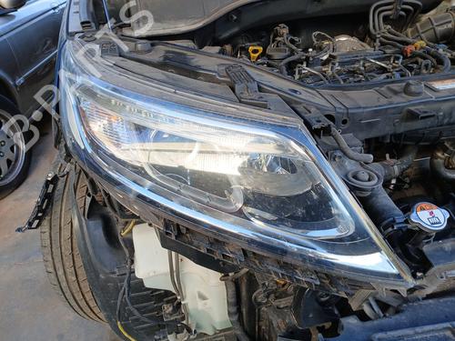 Højre forlygte KIA SORENTO II (XM) 2.2 CRDi (197 hp) 30833084