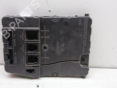 Used Fuse box RENAULT GRAND SCÉNIC II (JM0/1_) 1.5 dCi (JM1E) (106 hp) 28188216