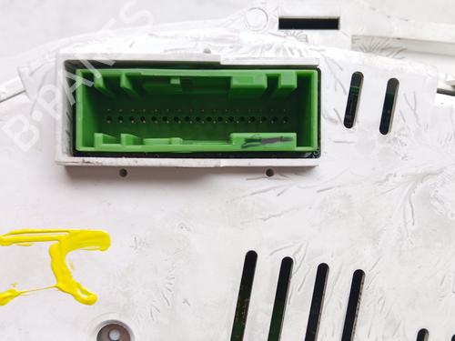 Instrument cluster LAND ROVER FREELANDER 2 (L359) 2.2 TD4 4x4 | BP27272983C47 